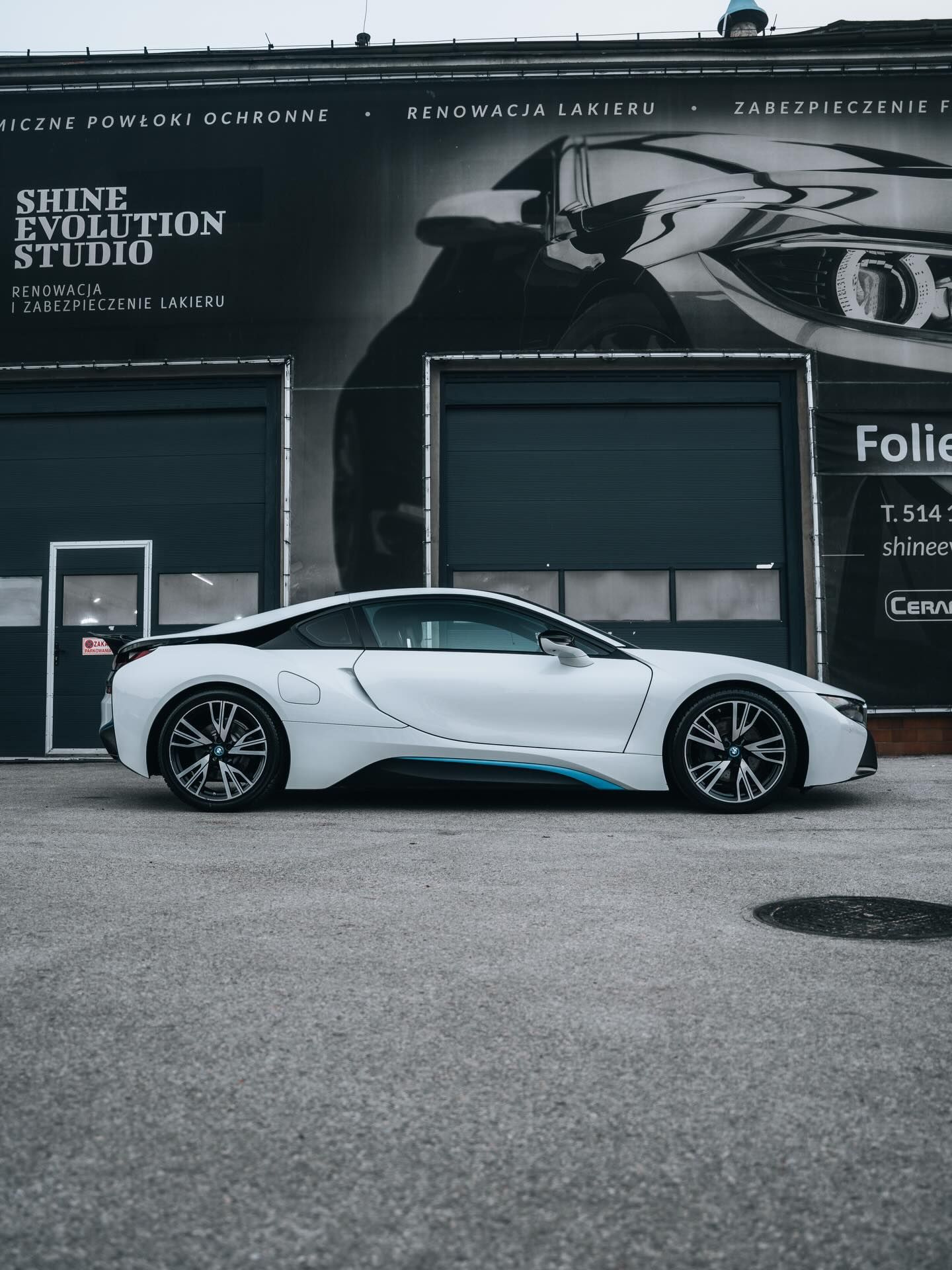 Bok BMW i8 po zabezpieczeniu powłoką ceramiczną