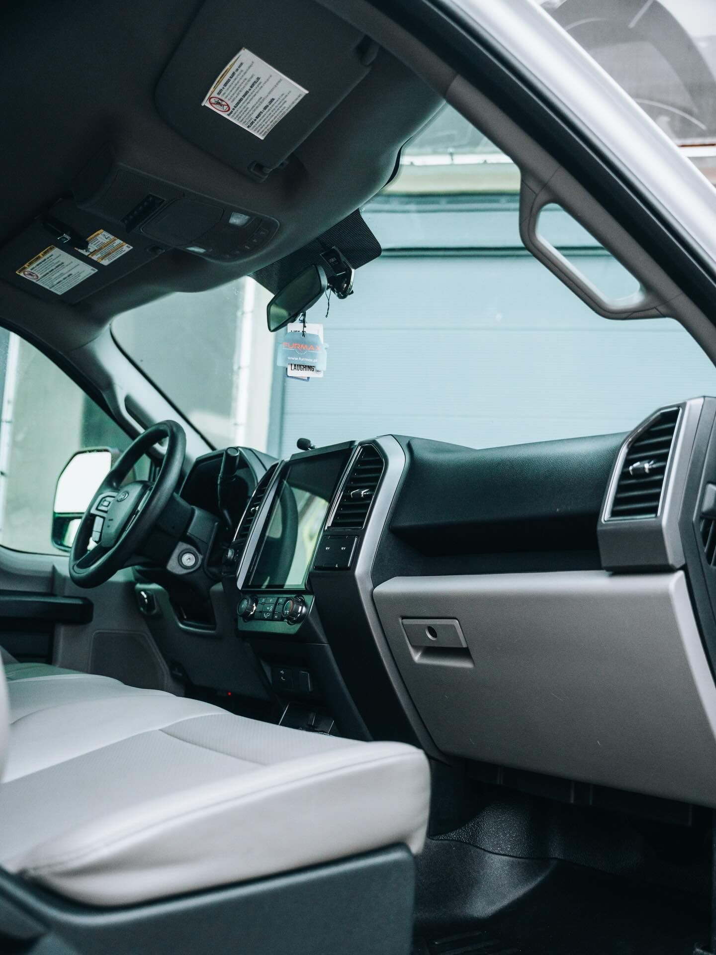 Ford F-350 Super Duty — Korekta lakieru w Kielcach, zdjęcie 8